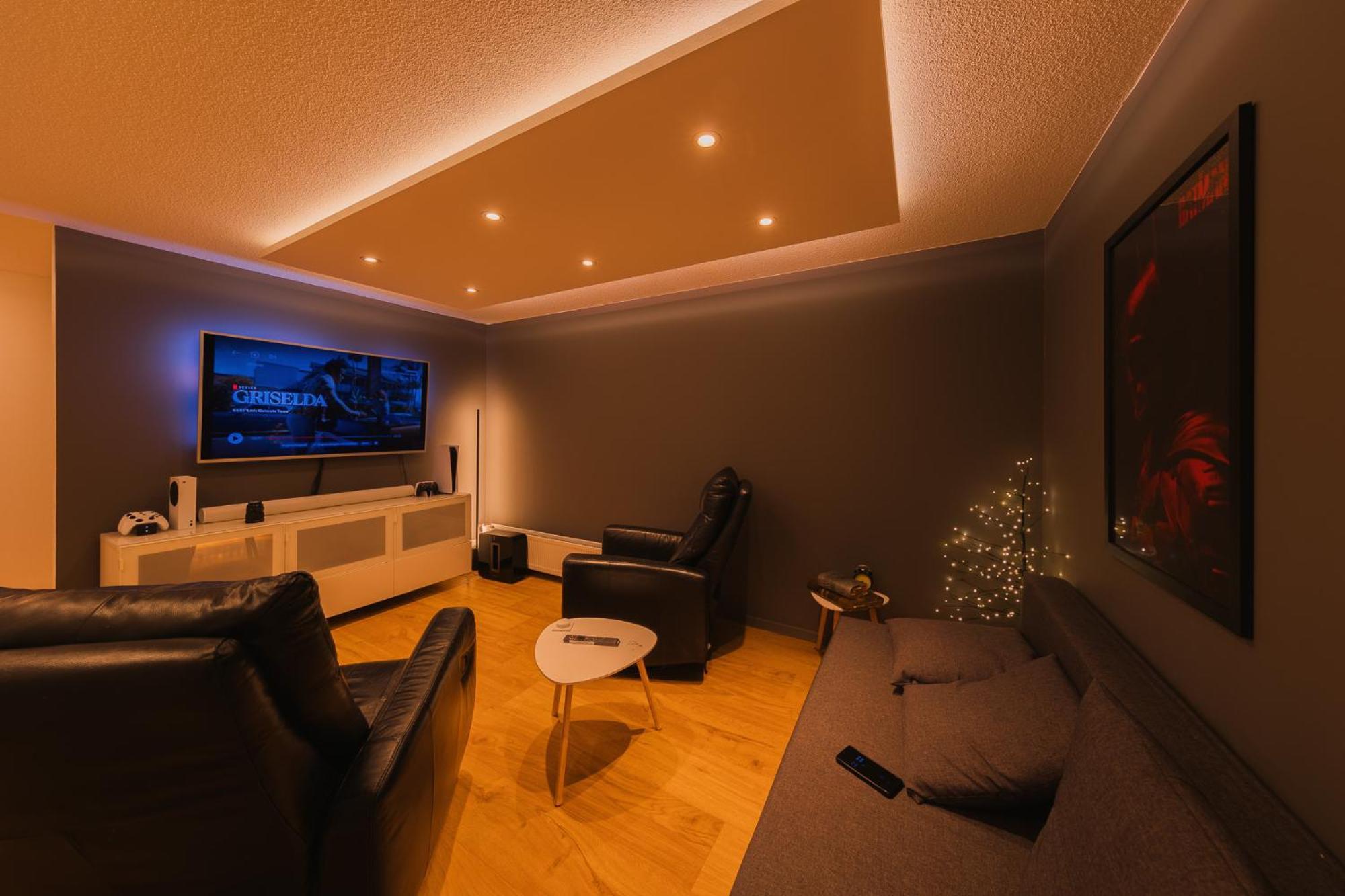 Smart Luxury - Private Gym, Hot Tub & Sauna Keflavík Eksteriør bilde
