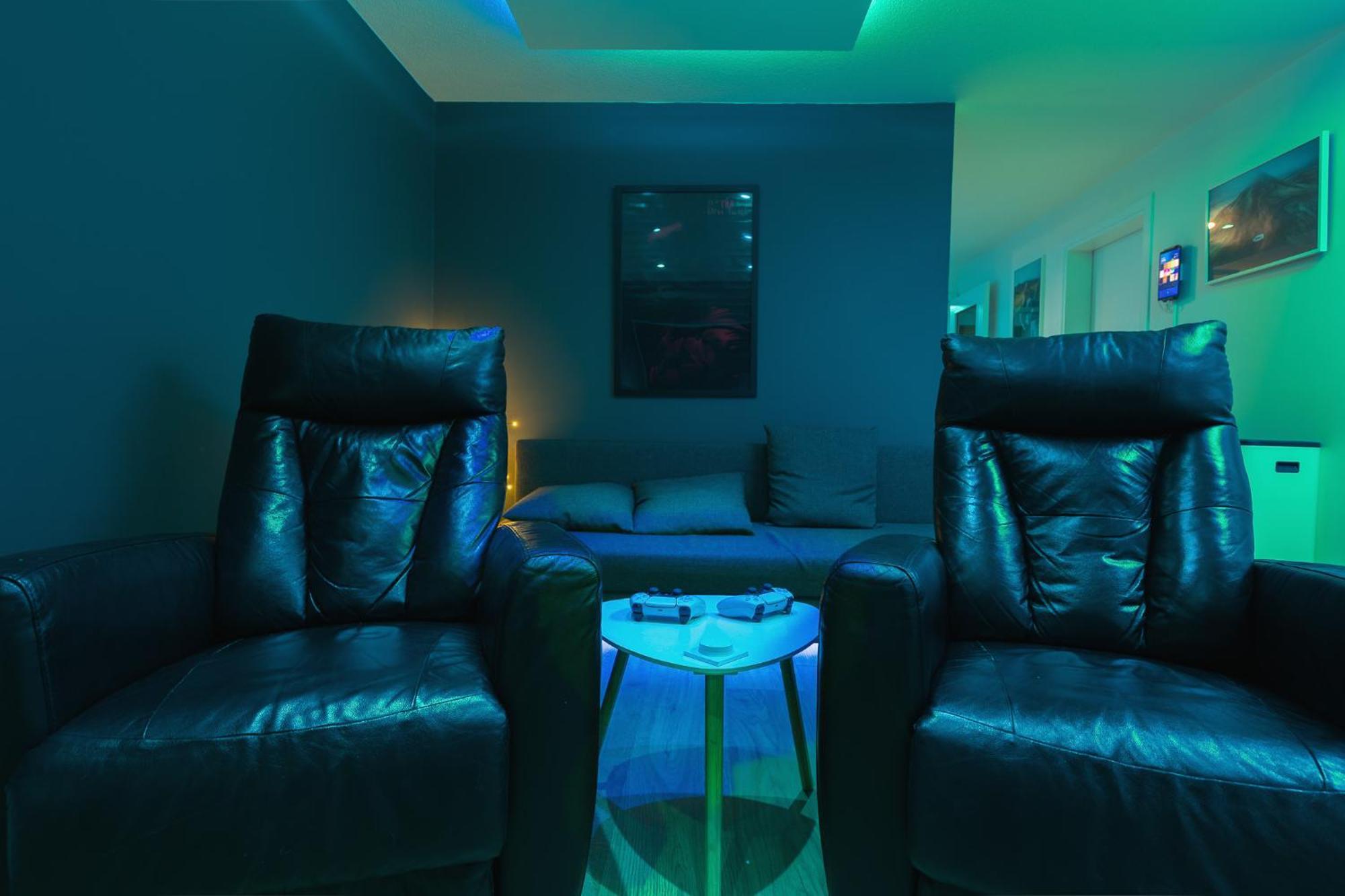 Smart Luxury - Private Gym, Hot Tub & Sauna Keflavík Eksteriør bilde